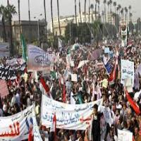 ألوف الاسلاميين يتظاهرون ضد العنف واحتجاج أمام القصر الرئاسي في مصر
